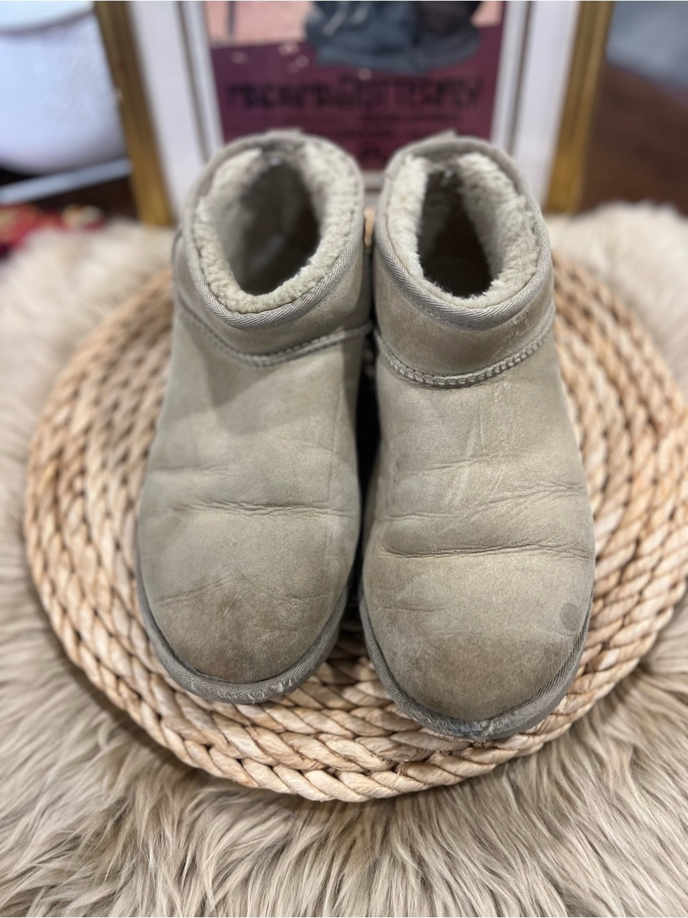 UGG Mens Short Shearling-Lined Boots in Light Taupe